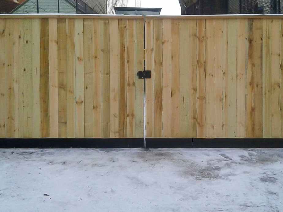 Commercial fence company